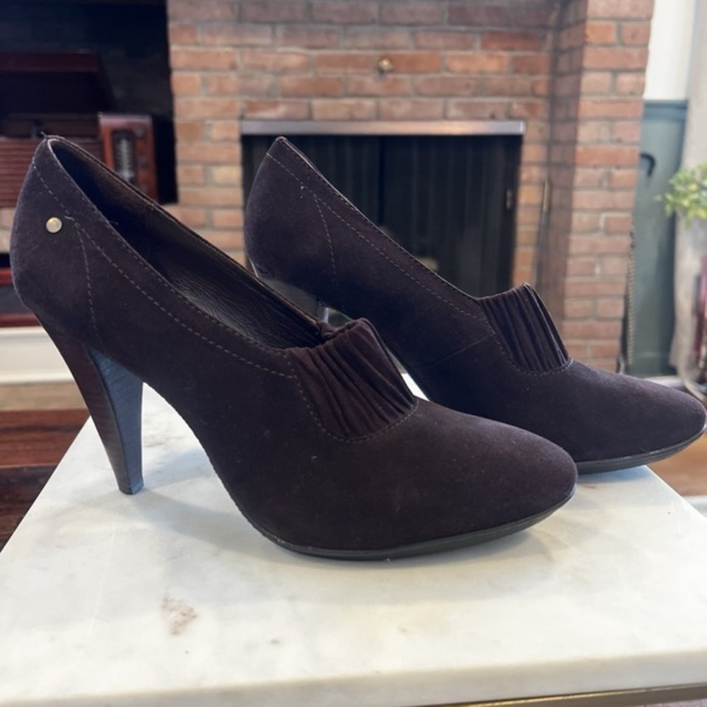 Coach Suede Heeled Pumps Women's 8.5 Brown Slip On Career Classic Gorp Core prep